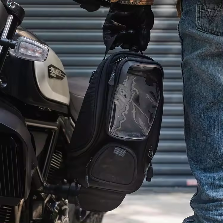 4 Straps Reinforced Fastening Waterproof Motorbike Tank Bag with Multi-pocket