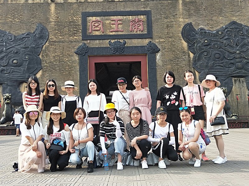 Travel to West Lake in Hangzhou City